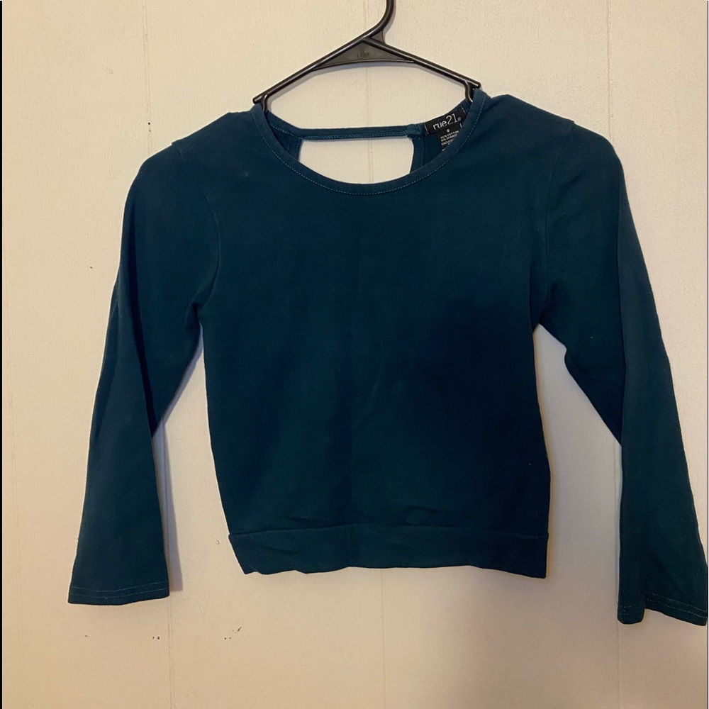 Crop top with cut out back